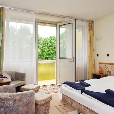 Ξενοδοχείο Retro Lido - *