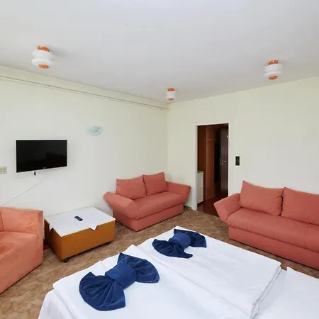 Retro Lido - Ξενοδοχείο