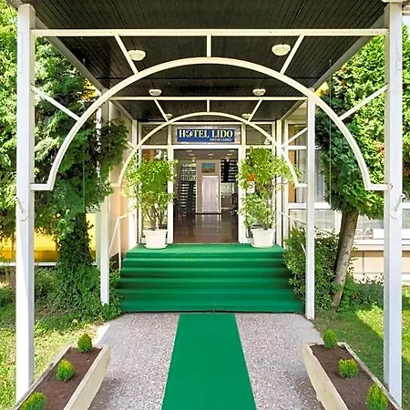 Retro Lido - Hotel Vonyarcvashegy