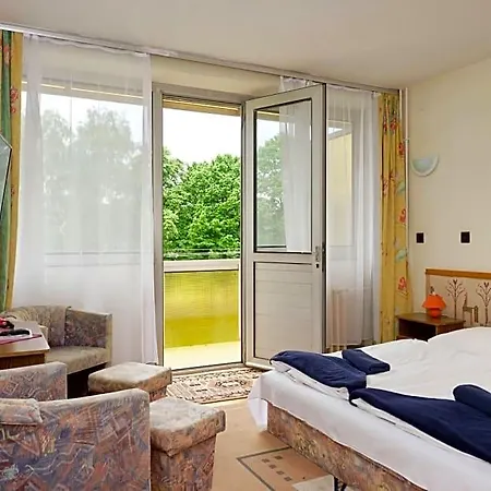 Retro Lido - Hotel *