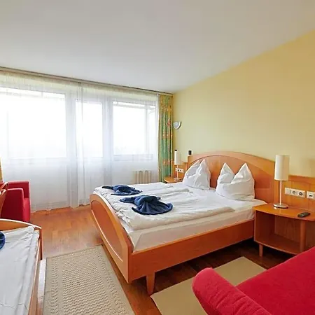 Hotel Retro Lido - Vonyarcvashegy