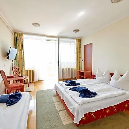 Retro Lido - Hotel *