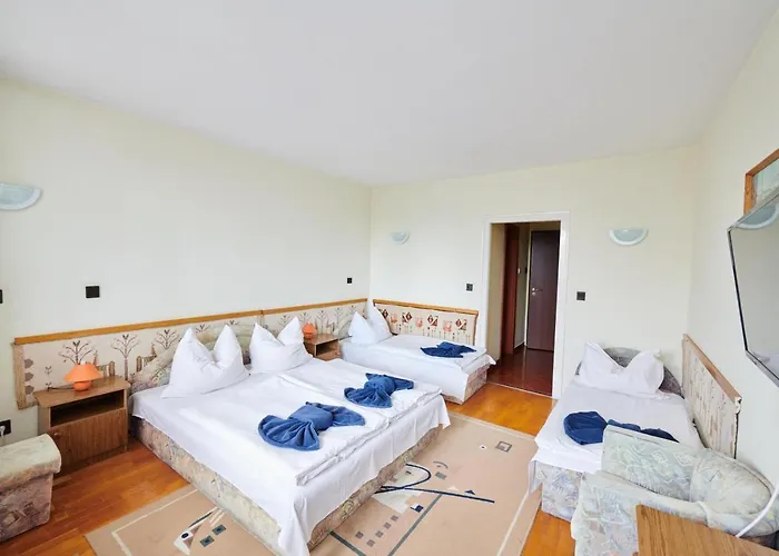 מלון Retro Lido - *