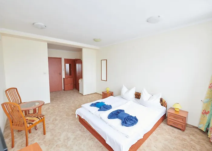 Retro Lido - פוניארצוושהג'