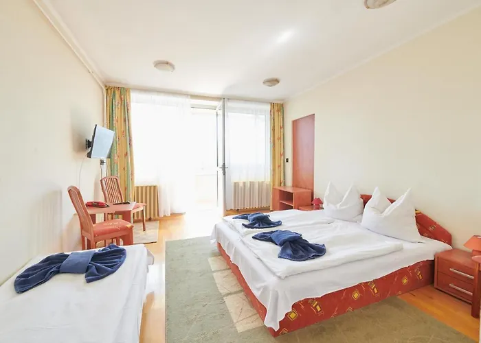 Retro Lido - פוניארצוושהג'